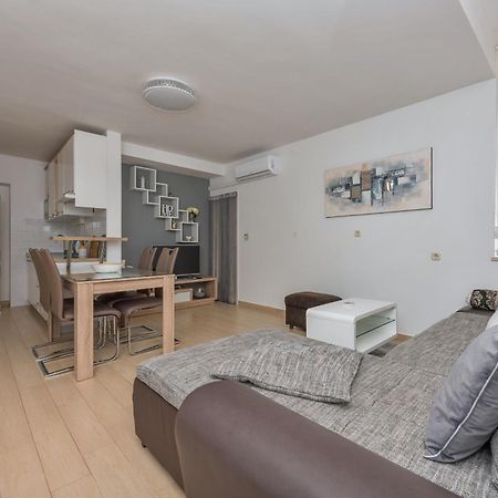 Apartmani Mona Makarská Exteriér fotografie