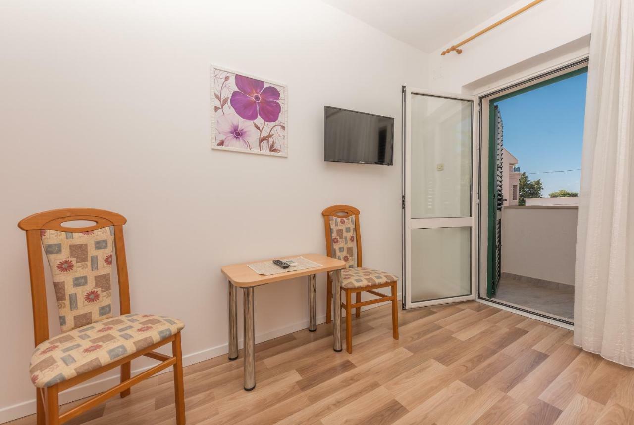 Apartmani Mona Makarská Exteriér fotografie