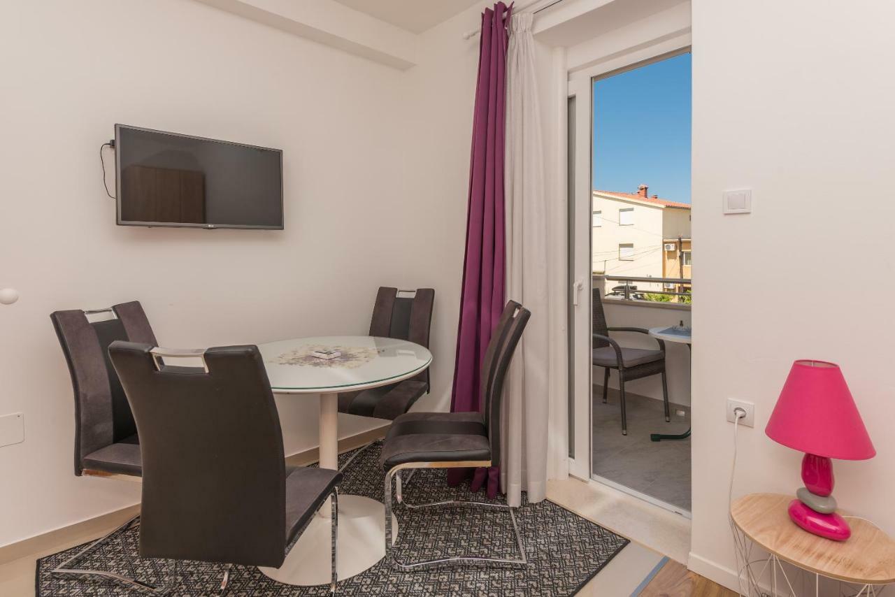 Apartmani Mona Makarská Exteriér fotografie