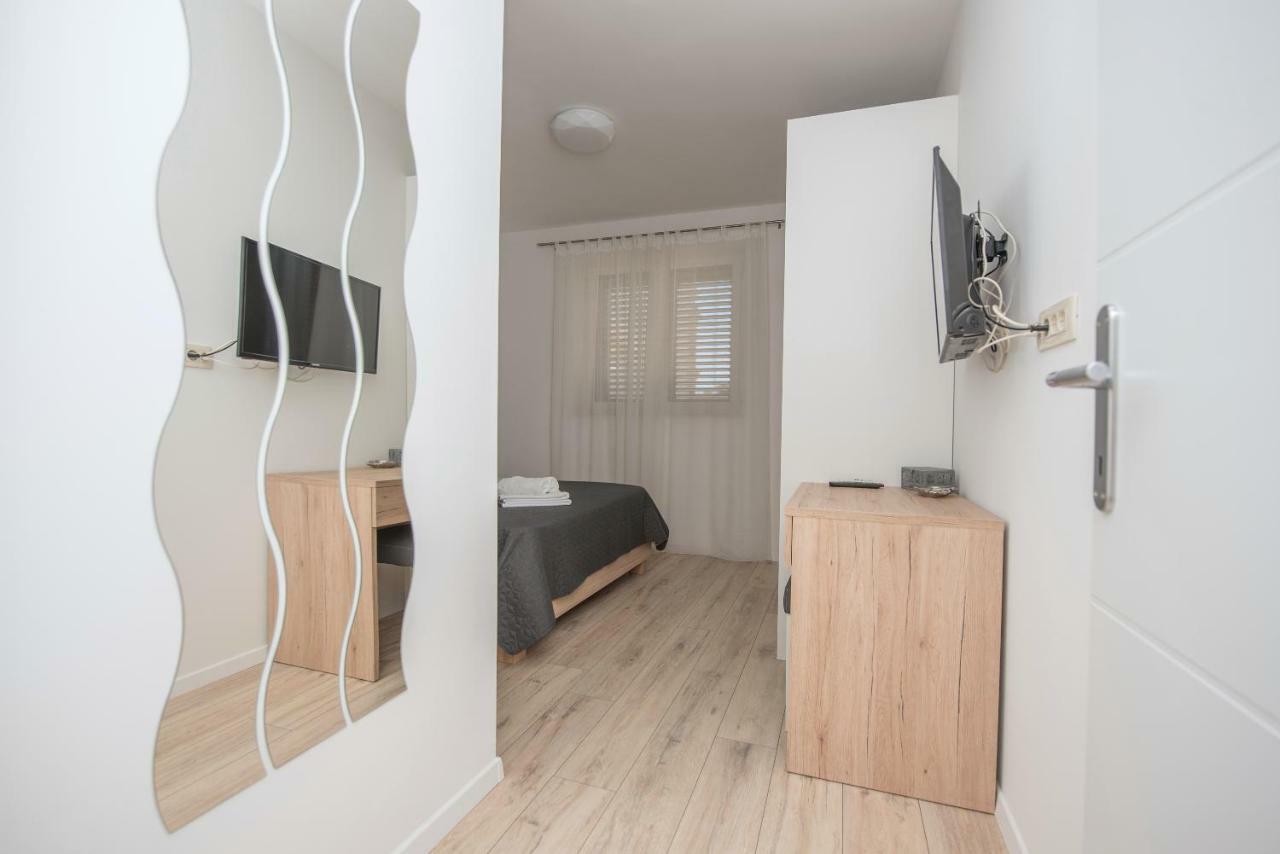 Apartmani Mona Makarská Exteriér fotografie