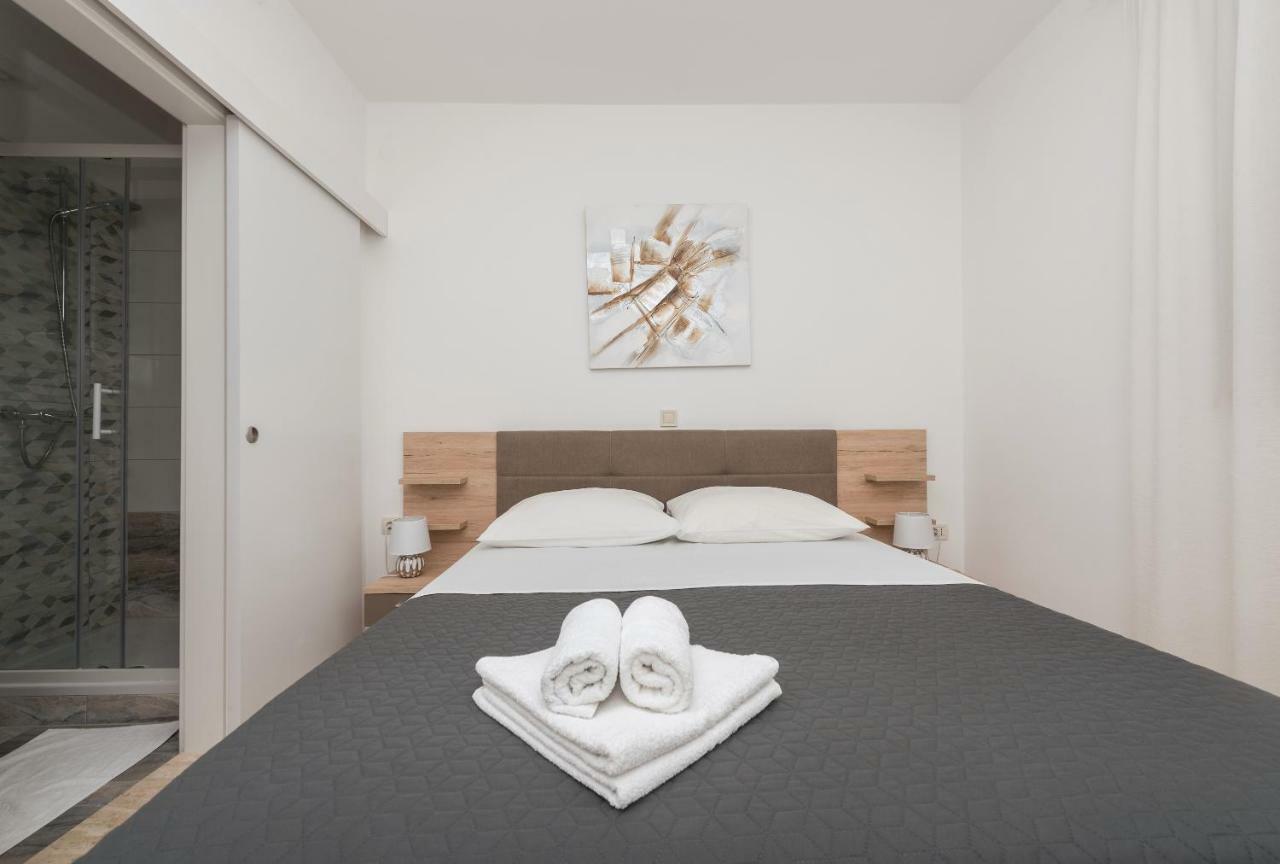 Apartmani Mona Makarská Exteriér fotografie