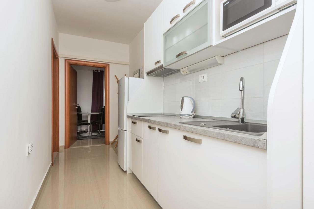 Apartmani Mona Makarská Exteriér fotografie
