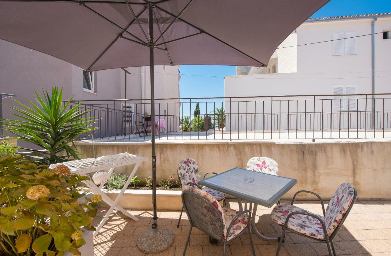 Apartmani Mona Makarská Exteriér fotografie