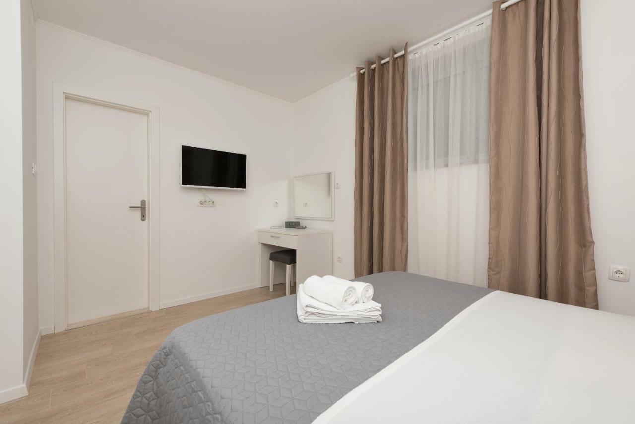 Apartmani Mona Makarská Exteriér fotografie